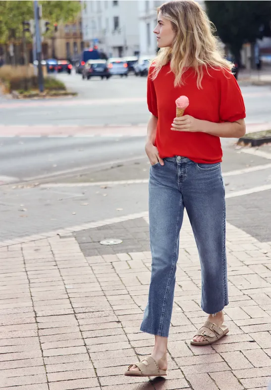 Mid Waist Straight Leg Jeans im Casual Fit Medium Blue Authentic wash