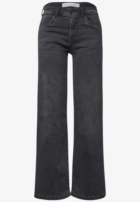 Schwarze Jeans mit weitem Bein, hoher Taille und geradem Schnitt.
