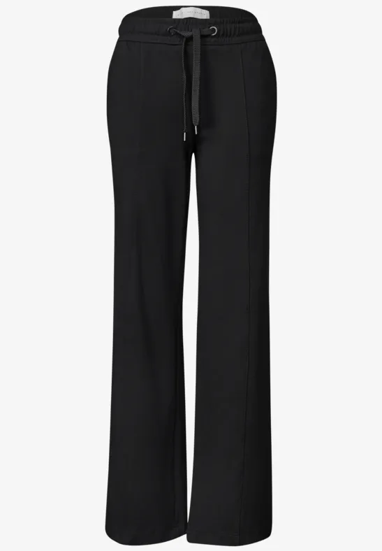 Schwarze, weite Sweatpants mit Bund und Kordelzug