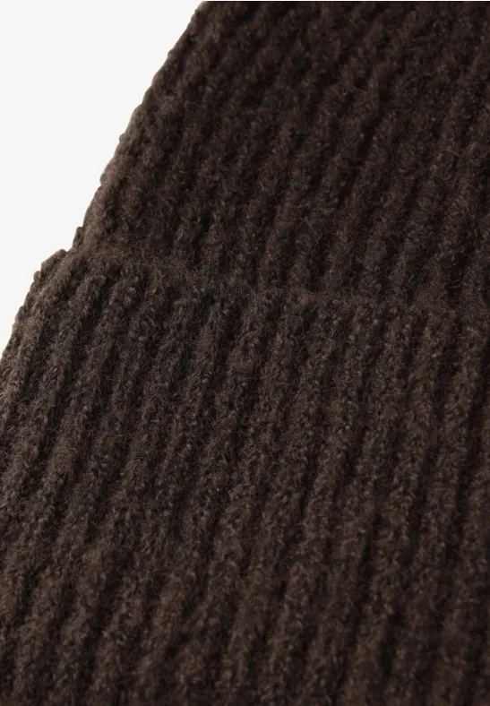 Bonnet en tricot cosy dark auburn brown