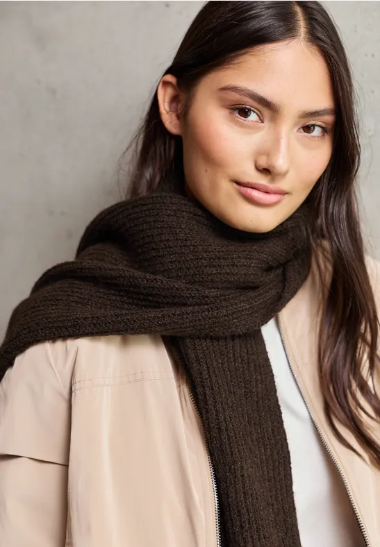Cosy Strickschal dark auburn brown