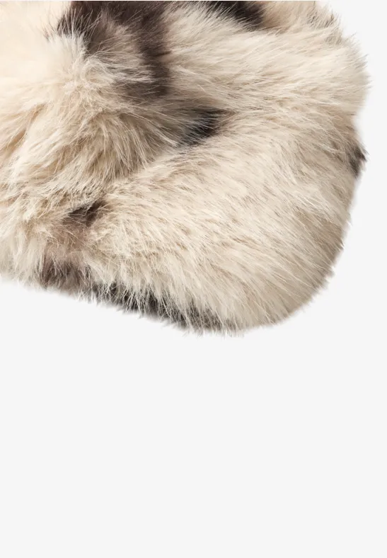 Bonnet en fausse fourrure avec motif vache smooth stone sand