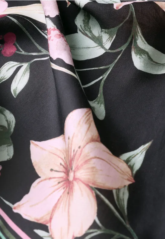 Satijnen doek met bloemmotief inked grey