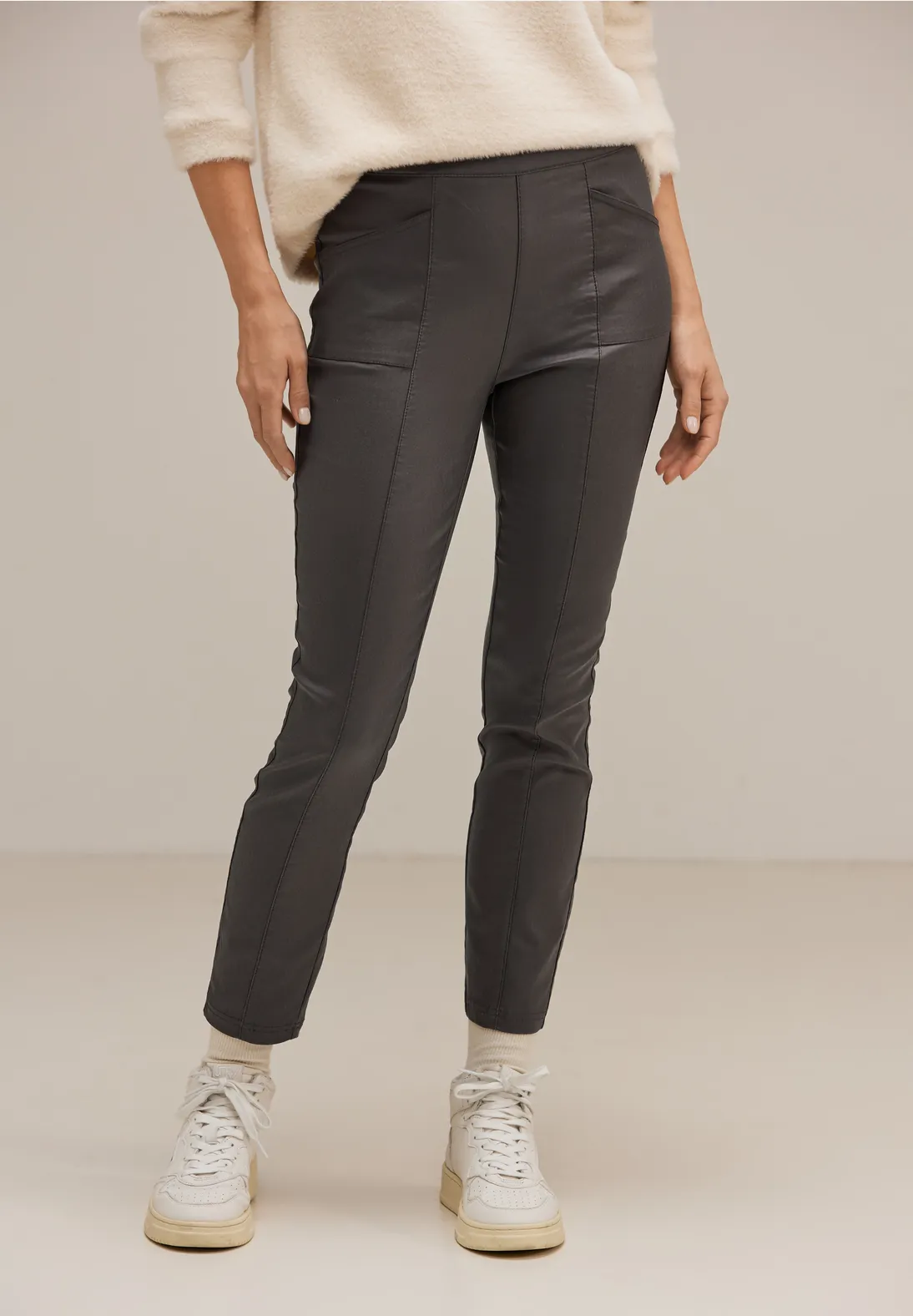 Travel Chino Hose Für Damen In Grau