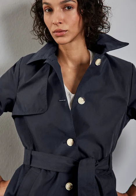 Trench-coat gravity blue