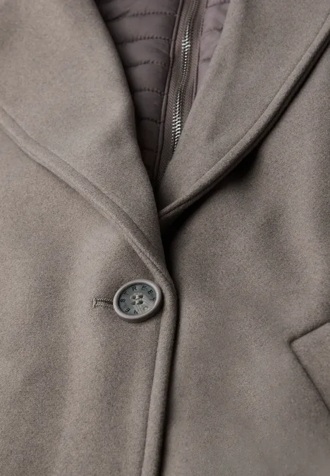 Manteau à revers avec incrustation Sandy Mocca Mel.