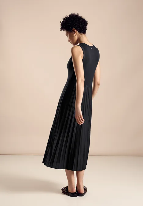 Plissee Midikleid Black