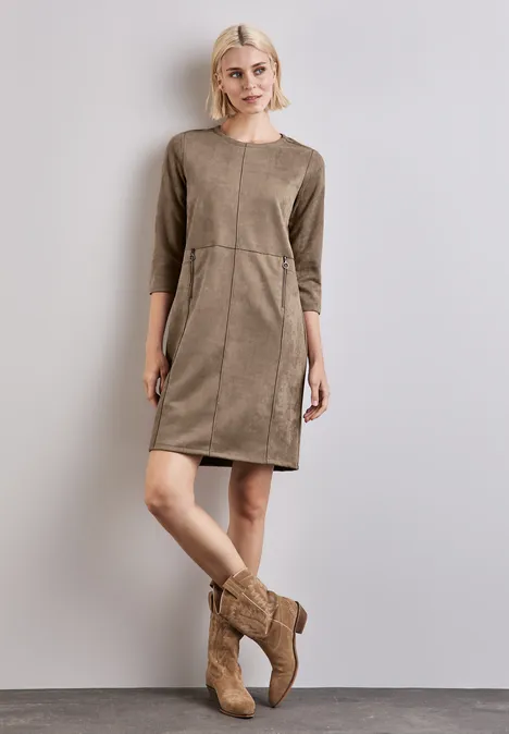 Kleid in Velours-Optik rich mocha