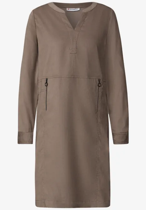 Robe en velours côtelé avec col fendu bark brown