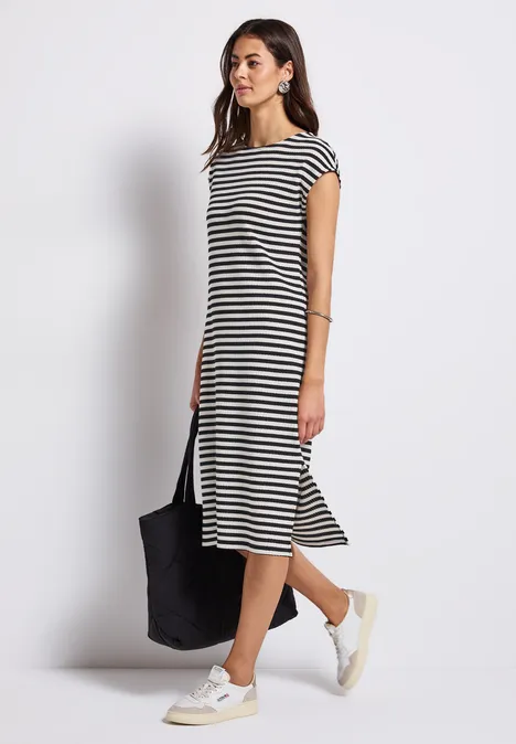 Kleid in Strick-Optik Black