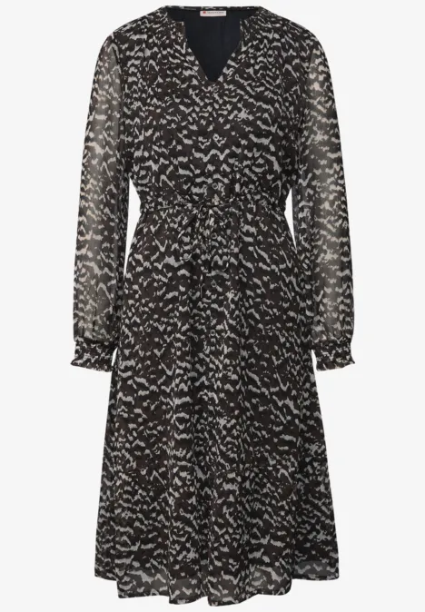 Chiffonkleid mit Smokdetails deep roast brown
