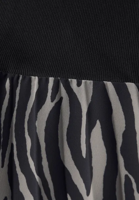 Plissée Chiffon Kleid Black