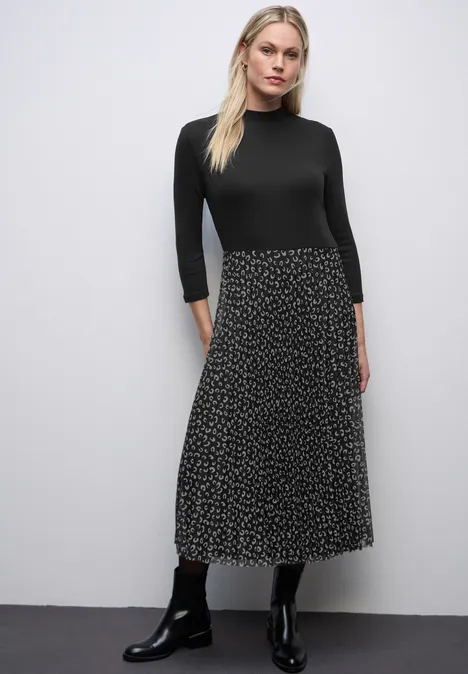 Kleid mit Plissée-Rock Black