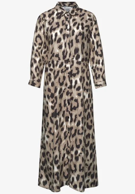 Lange overhemdjurk met luipaardprint, knoopsluiting en taillering.