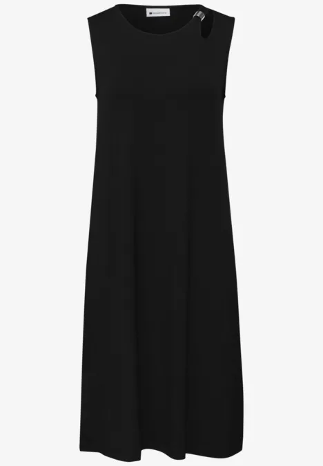 Schlichtes, ärmelloses, knöchellanges schwarzes Kleid mit weitem Schnitt und Rundhals.