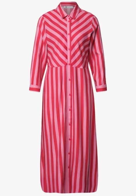 Maxi-Kleid mit Hemdkragen und Print salsa red Midi-Kleid mit roten und rosa Streifen, 3/4-Ärmeln, Hemdkragen, Knopfleiste und Taillengürtel.