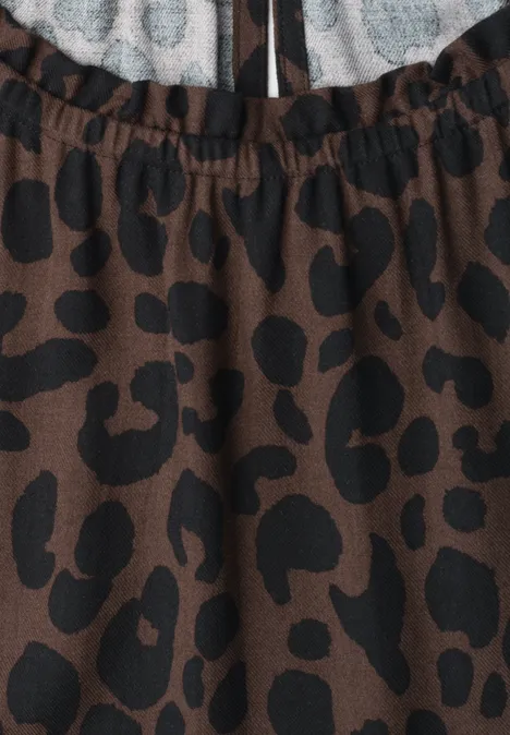 Knielanges Kleid mit Rundhalsausschnitt molten earth Brauner Stoff mit unregelmäßigen schwarzen Flecken, leicht Leopardenmuster.