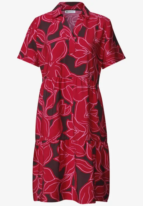 Knielanges Kleid mit Kurzarm und Print salsa red Rotes Kurzarmkleid mit lockerem Schnitt und großflächigem Blattmuster in kontrastierendem Schwarz.