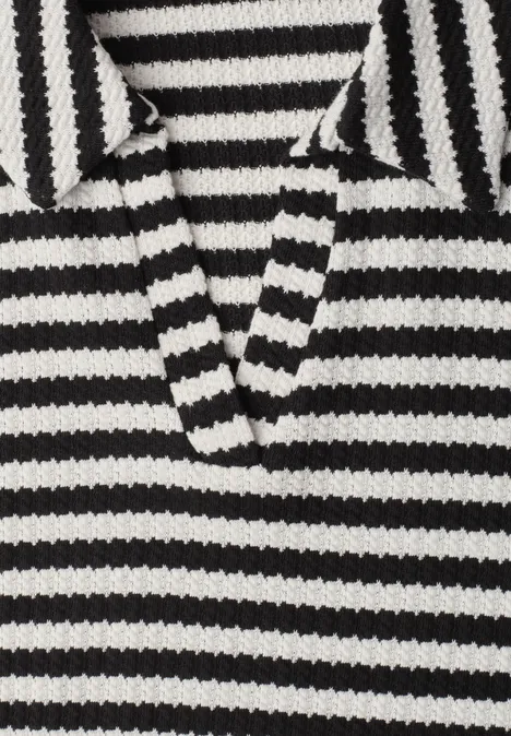 Gebreide midi-jurk met strepen Black Zwart-wit gestreepte, grofgebreide trui met kraag en V-hals.