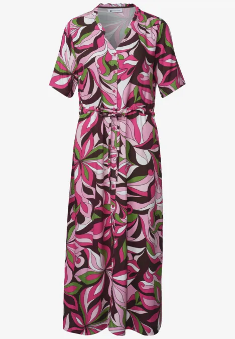 Lange, luchtige jurk met abstracte roze-groene print, V-hals, korte mouwen en ceintuur.