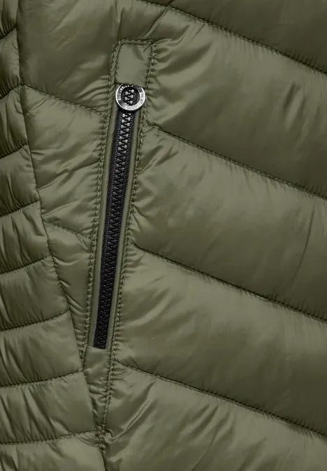Kurze Steppjacke winter moss green