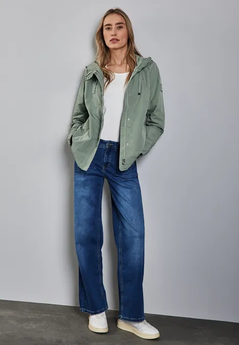Moderner Windbreaker mint green