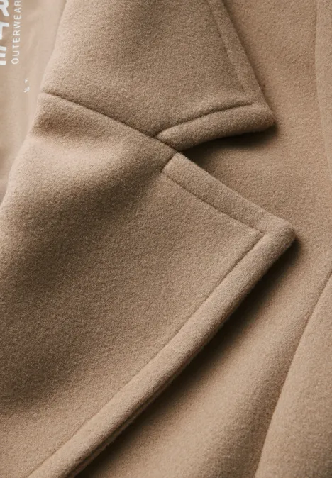 Trench-coat desert beige