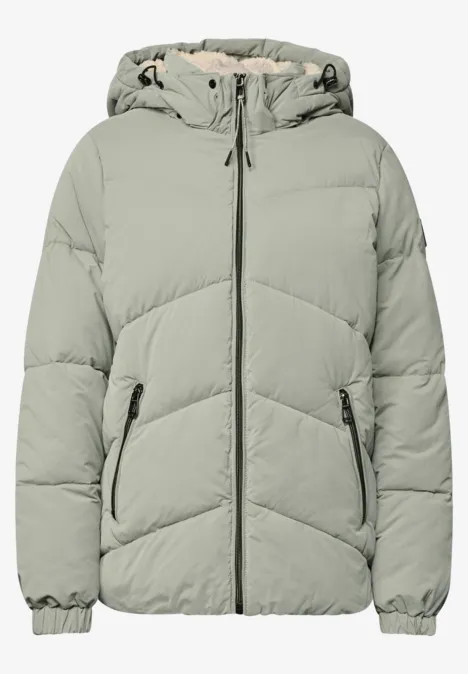Leichte, hellgraue Steppjacke mit Kapuze und Reißverschluss, seitlichen Taschen und elastischen Bündchen.
