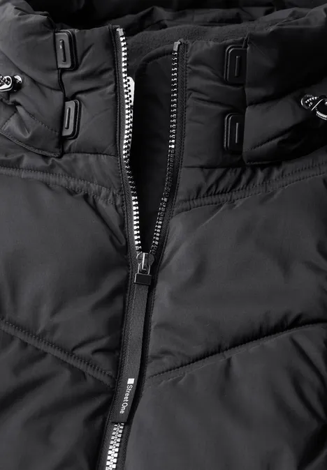 Lange Pufferjacke mit Kapuze Black Schwarze gesteppte Jacke mit sichtbarem Reißverschluss und Kapuze