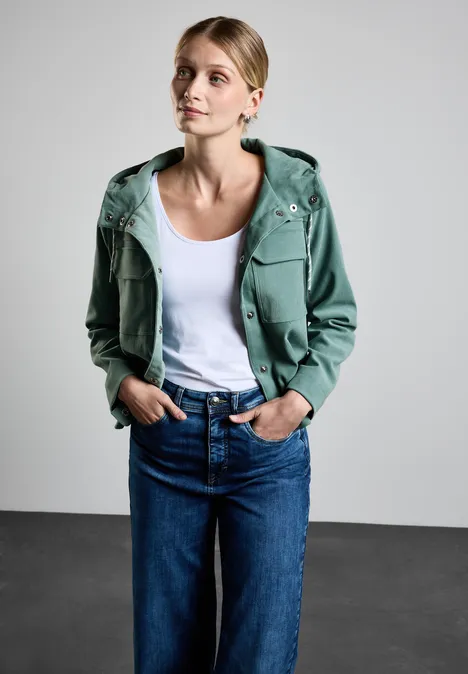 Kurze Jacke mit Kapuze seafoam green