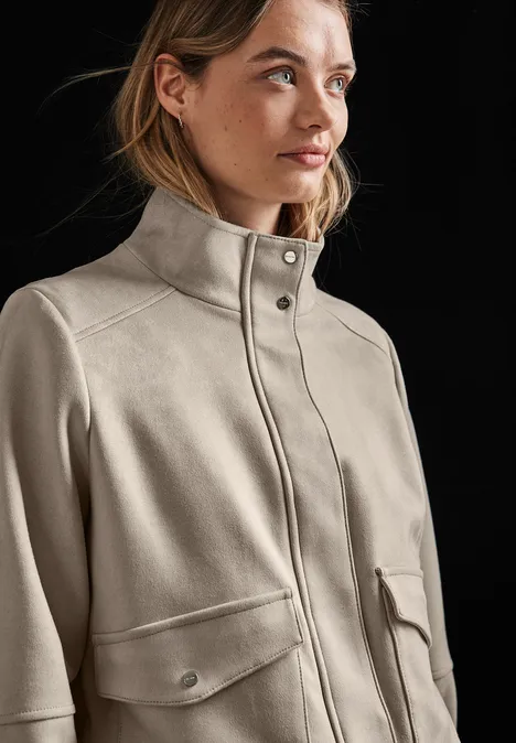 Kurze Velours-Jacke pearly sand