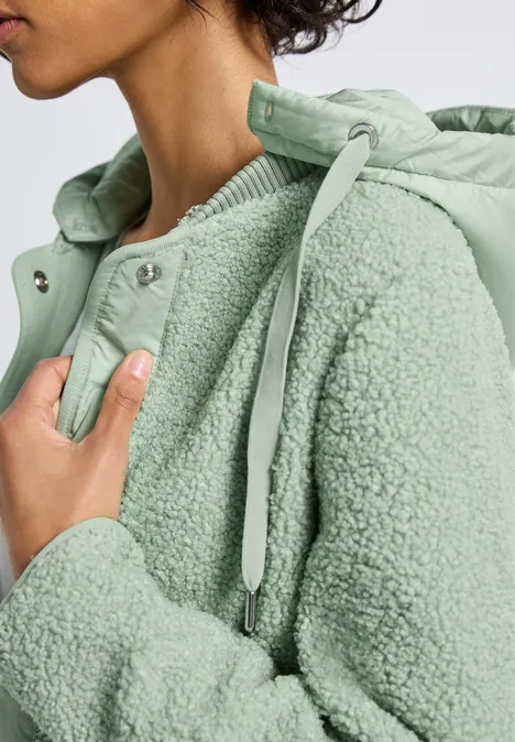 Teddy Jacke mit Kapuze serene green