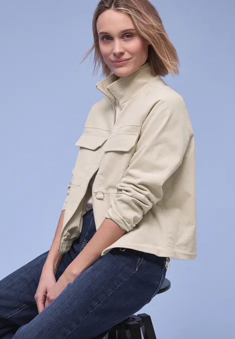 Kurze Jacke powder beige