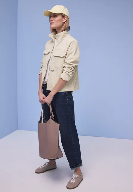 Kort jasje powder beige