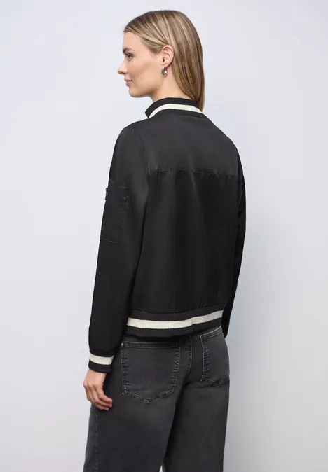 Blouson mit Collegedetails Black Blouson mit Collegedetails Black