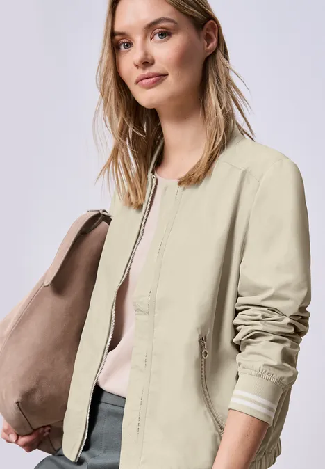 Kurzer Blouson powder beige