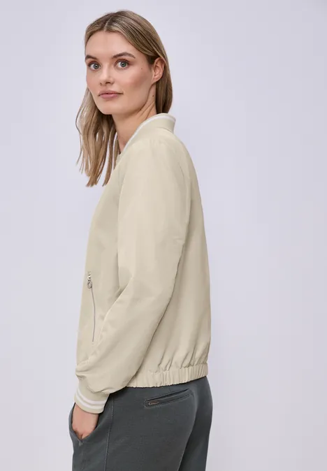 Kurzer Blouson powder beige