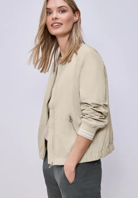 Kurzer Blouson powder beige