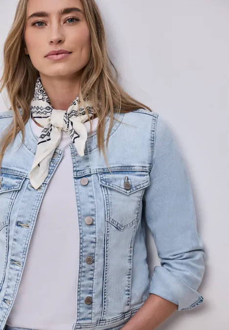 Jeansjacke mit Brusttaschen und Knöpfen Light blue washed