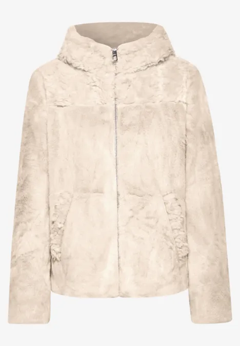 Kurze Fake-Fur-Mix Jacke mit Kapuze smooth stone sand Beige Jacke aus weichem Teddyfell mit Kapuze und Reißverschluss