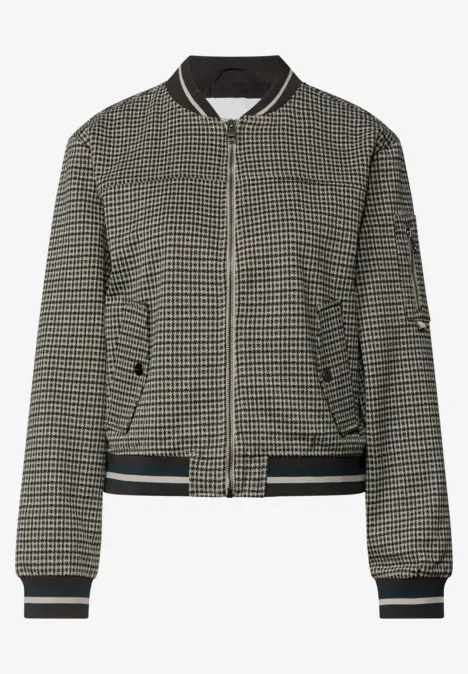Blouson mit Zipper und Karomuster sanded amber Bomberjacke in Schwarz-Weiß-Karabomuster mit Reißverschluss, seitlichen Taschen und gestreiften Bündchen.
