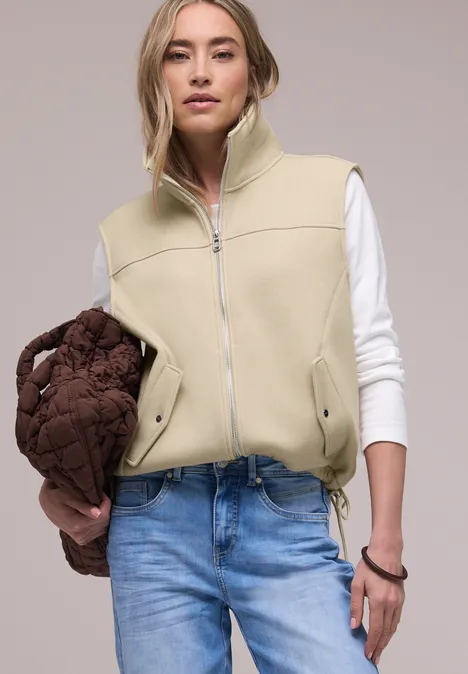 Kort vest met trekkoord smoke beige mel.
