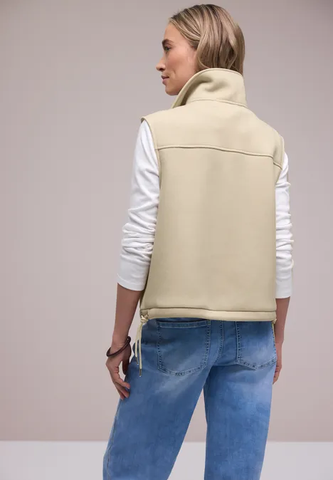 Kort vest met trekkoord smoke beige mel.