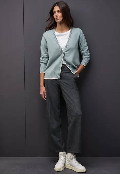 Vest met contrasterende details nile blue mel. Vest met contrasterende details nile blue mel.