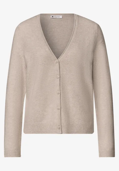 Cadigan mit V-Neck und Knopfleiste clay sand mel. Beiger, taillierter Damen-Cardigan aus weichem Strick mit V-Ausschnitt und Knopfleiste.