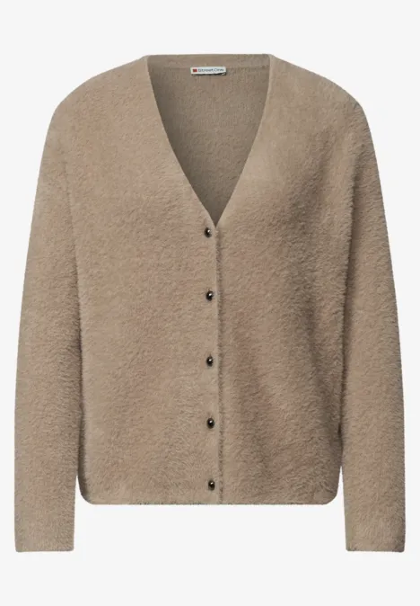 Beige, zachte gebreide cardigan met V-hals en knoopsluiting.