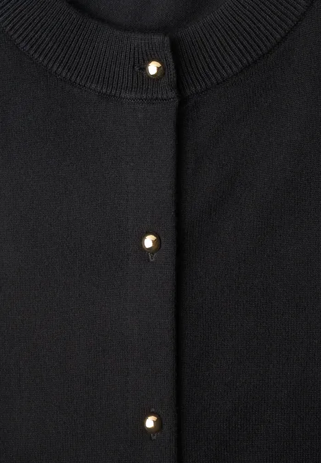 Cardigan à col rond et patte de boutonnage Black Schwarzer Cardigan mit Rippenstrickkragen und goldenen Knöpfen