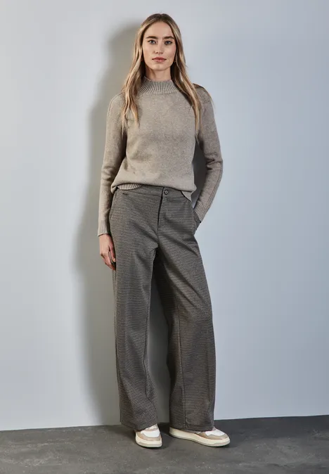 Pullover mit Stehkragen breezy beige mel.