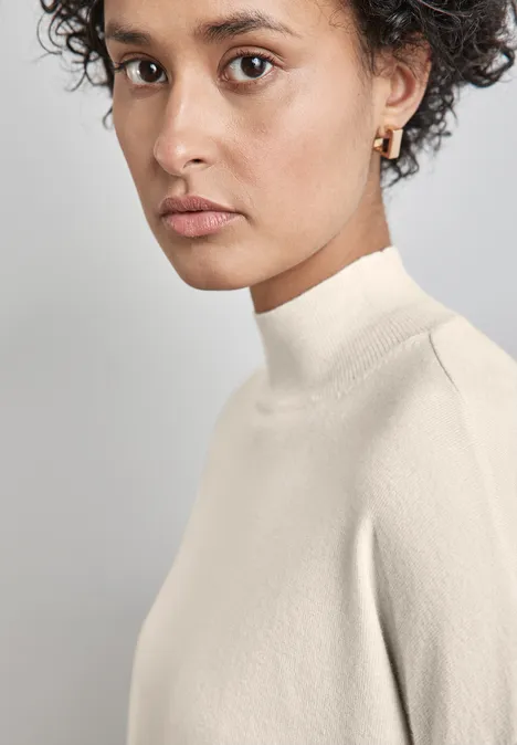 Kurzer Turtleneck-Sweater cream white melange