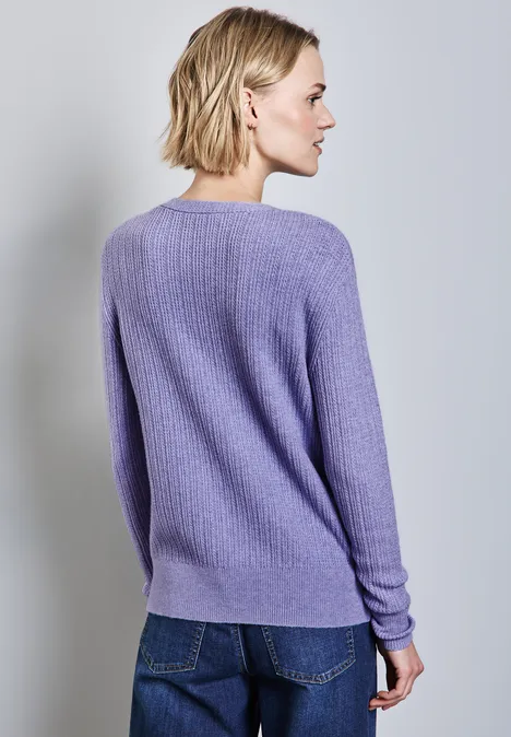 Kuscheliger V-Neck Pullover viola lilac mel.